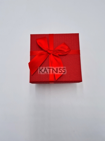 Червена квадратна кутия с панделка - 10.5 см / Red square box with ribbon - 10.5 cm