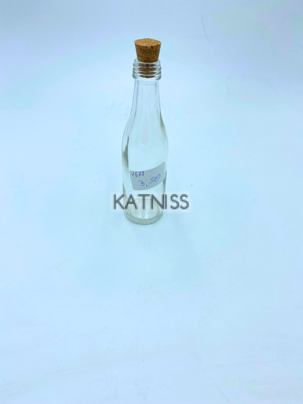 Малка стъклена бутилка с тапа / Little Glass Bottle With Plug