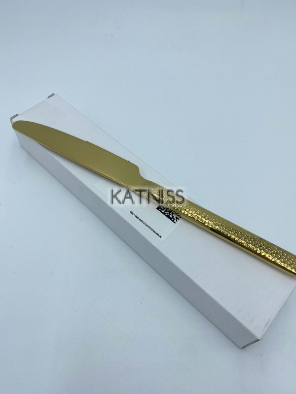 Златист нож / Gold Knife