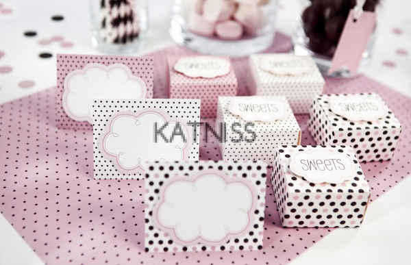 Кутии "Sweets" - различни цветове - 6.5x5.4 см / Boxes "Sweets" - Different Colours - 6.5x5.4 cm