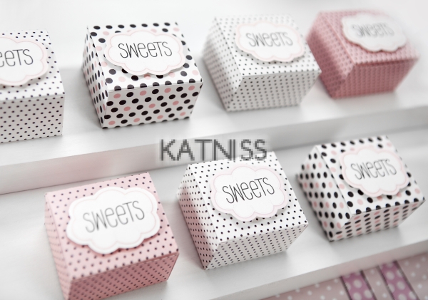 Кутии "Sweets" - различни цветове - 6.5x5.4 см / Boxes "Sweets" - Different Colours - 6.5x5.4 cm