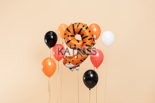 Фолиев балон "9" тигър - 64х87 см / Tiger Foil Balloon Number "9" - 64x87 cm