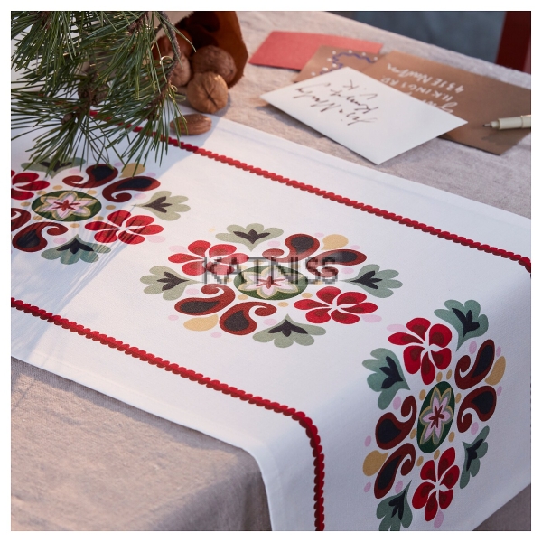 Тишлайфър за маса с цветя - 35х130 см / Table Runner With Flowers - 35x130 cm
