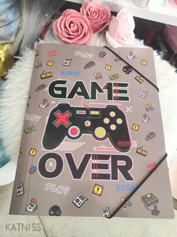 Папки с различни дизайни / Folders With Different Designs