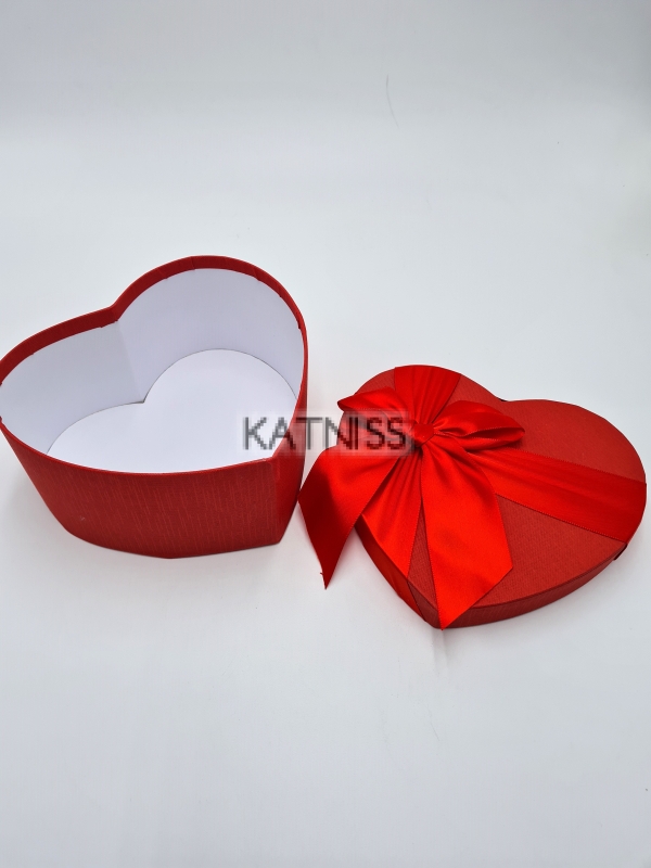 Червена кутия под формата на сърце - 12/15 см / Red heart box - 12/15 cm