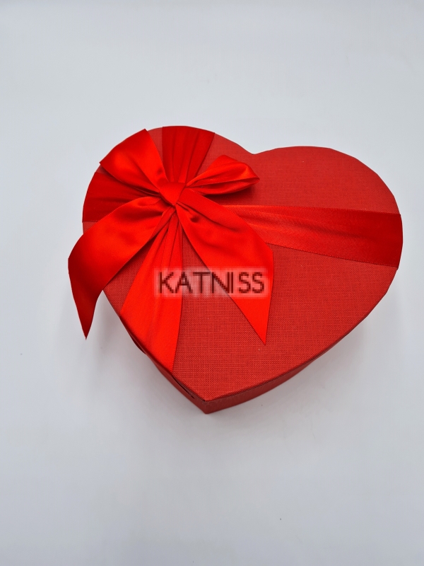  Червена кутия под формата на сърце - 16/20 см / Red heart box - 16/20 cm