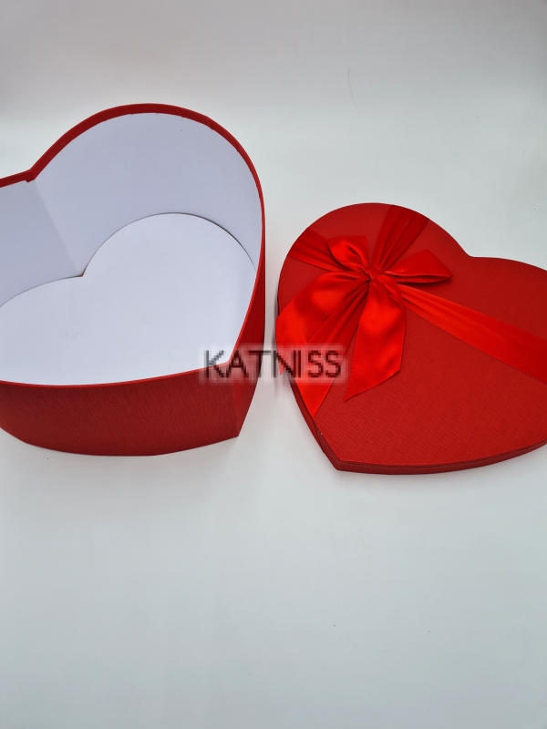  Червена кутия под формата на сърце - 22/29.5 см / Red heart box - 22/29.5 cm