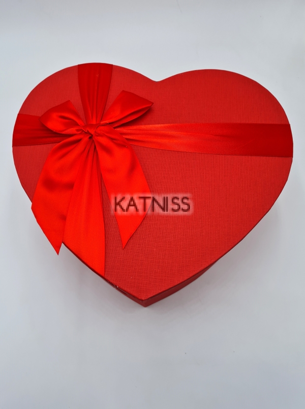 Червена кутия под формата на сърце - 25/32 см / Red heart box - 25/32 cm