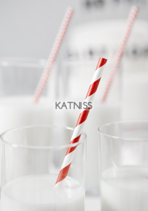 Хартиени сламки - червено и бяло - 19.5 см - 10 броя / Paper Straws - Red and White - 19.5 cm - 10 pieces