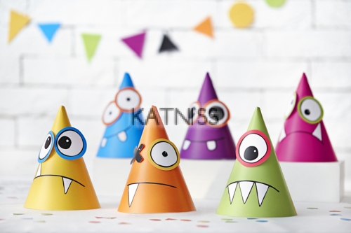 Парти шапки крафт с чудовища - 16 см - 6 броя / Craft Birthday Party Hats With Monsters - 16 cm - 6 pieces