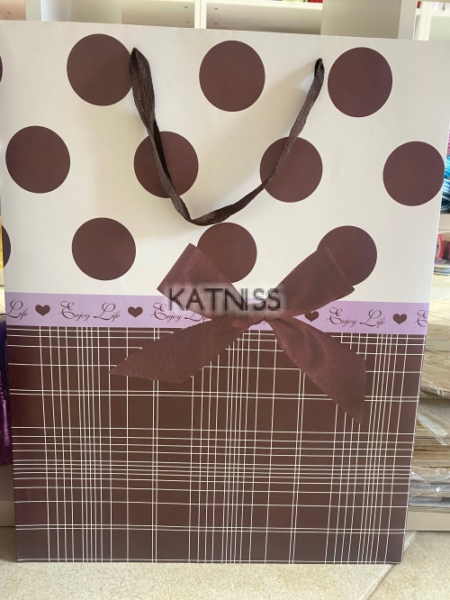 Подаръчна торбичка с кафяви точки / Present bag with brown dots