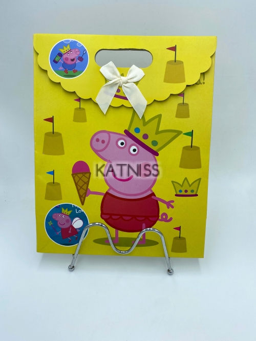 Картонена подаръчна торбичка с Пепа Пиг / Paper present bag with Peppa Pig