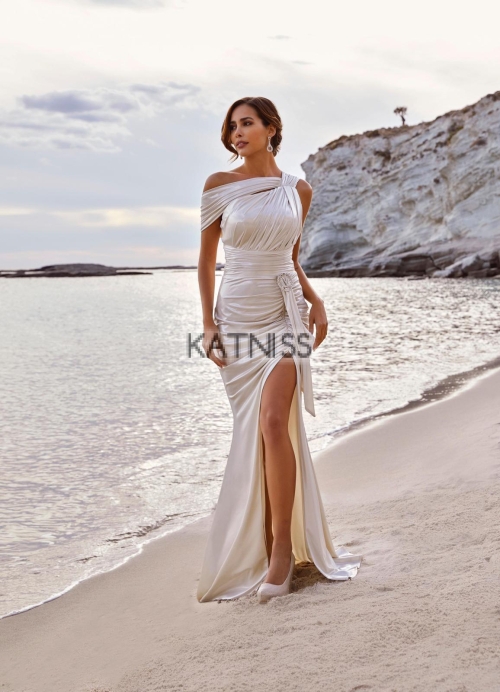 Бяла дълга рокля - на едро / White long dress - wholesale