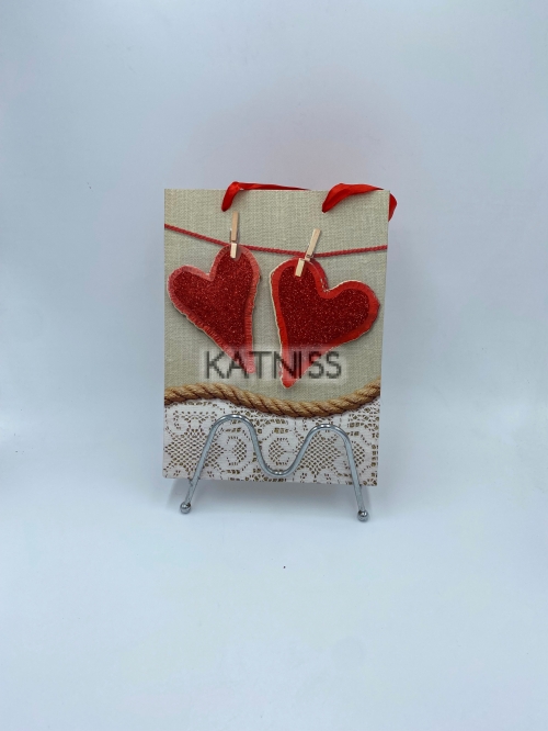 Подаръчна торбичка със сърца / Present bag with hearts